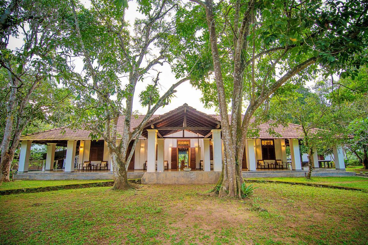 Country house Comilla Wathurugama